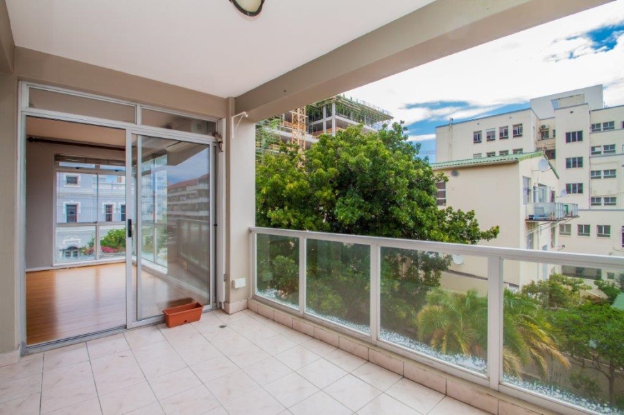 2 Bedroom Property for Sale in Sea Point Western Cape